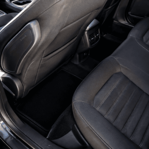 Chrysler 200 image 4