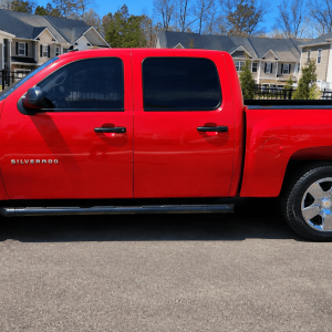 Chevrolet Silverado image 3